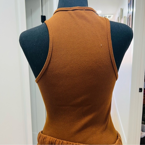 DONNI. Rust Ribbed Tank Top - Picture 2 of 8